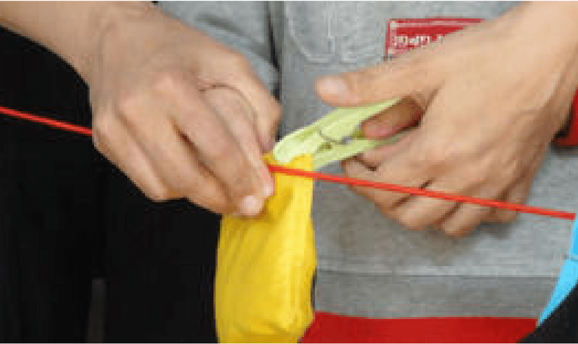 Feinmotoriktraining mit Kluppen