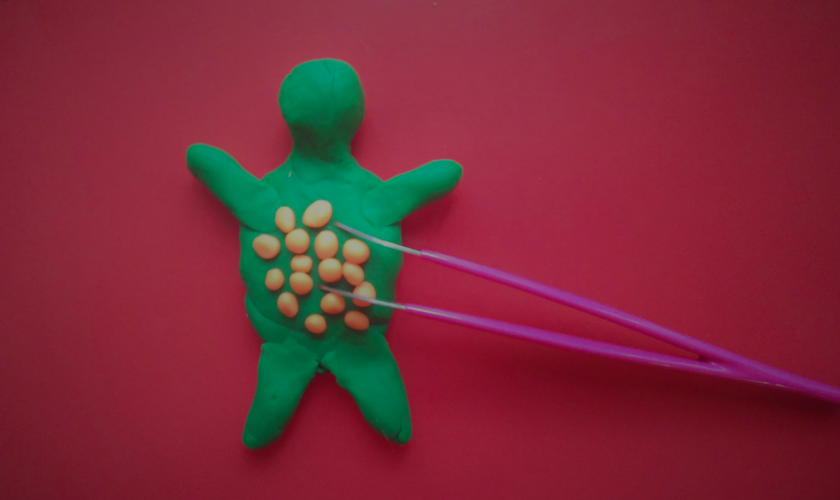 Feinmotorik trainieren mit Knetmasse